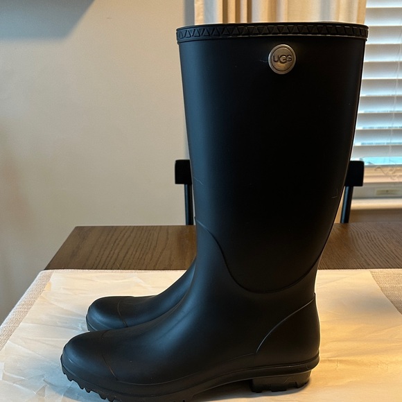 UGG Women's Shelby Matte Rain Boots Black Rubber Size 9 - Picture 3 of 10